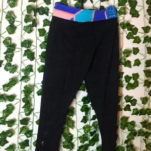 🌺ivivva patterned leggings🌺